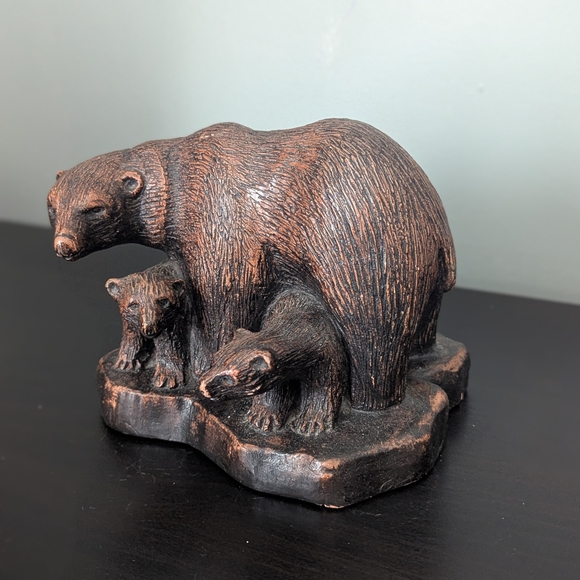 Hand Crafted Bear Family Sculpture - Picture 4 of 15